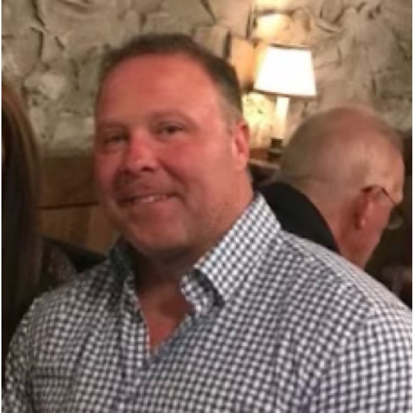 Meet your Posher, Mike. I take great care of myself and like to dress nicely. - Picture 1 of 2